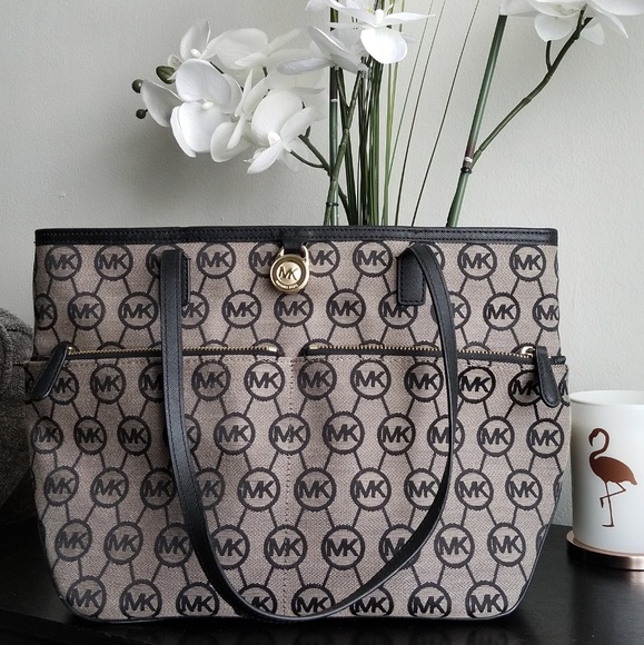 Michael Kors Handbags - Michael Kors Tote